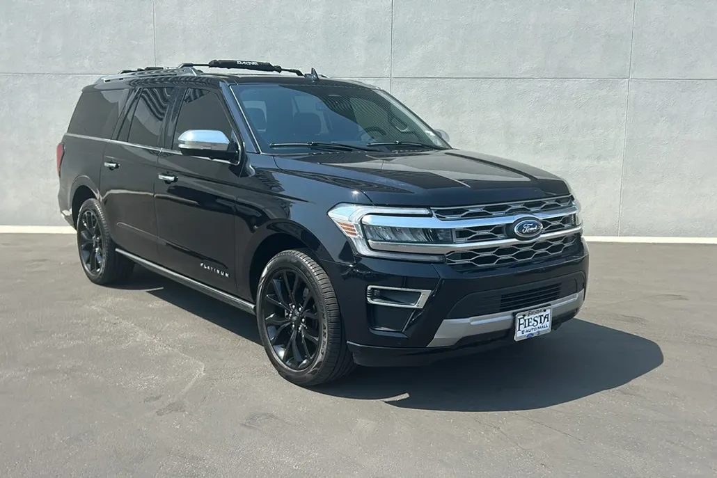 2023 Ford Expedition MAX Platinum photo 1
