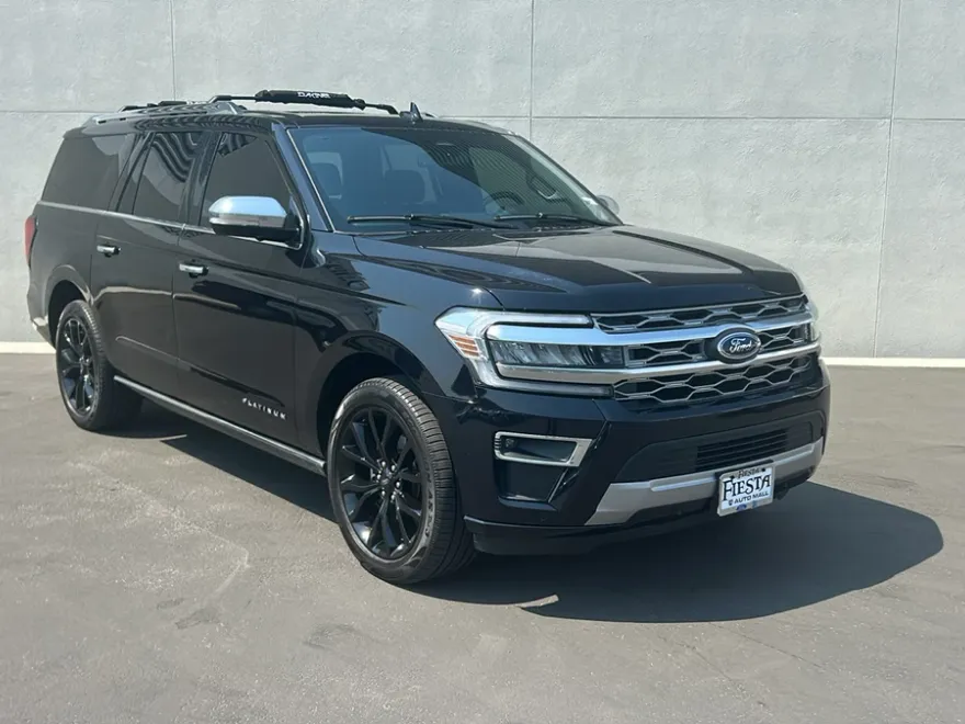 2023 Ford Expedition MAX Platinum photo 1