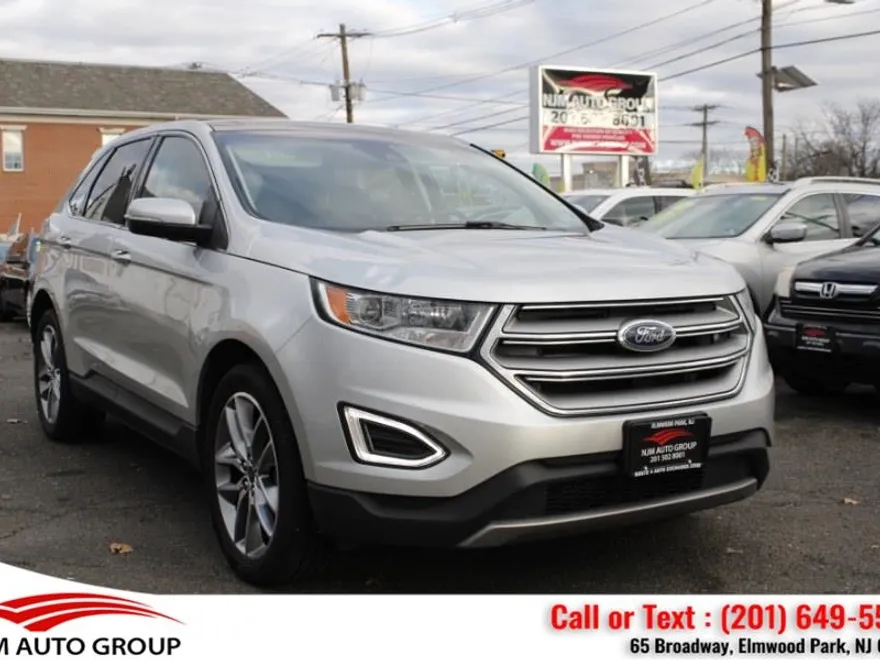 2018 Ford Edge Titanium photo 1