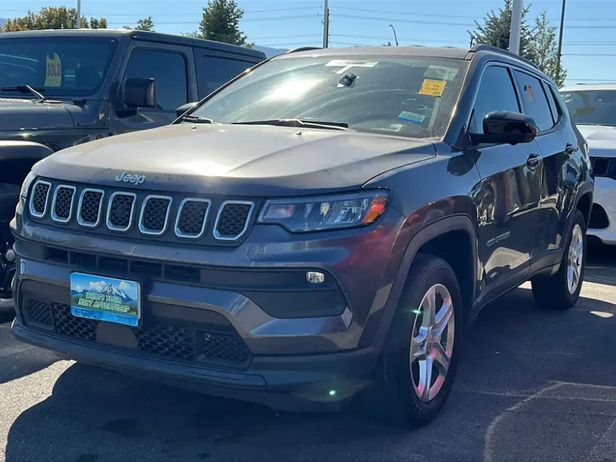 2023 Jeep Compass North Edition Latitude photo 1