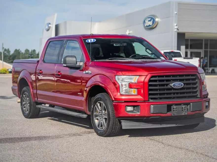 2017 Ford F-150 XLT photo 1