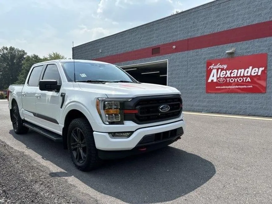 2022 Ford F-150 XLT photo 1