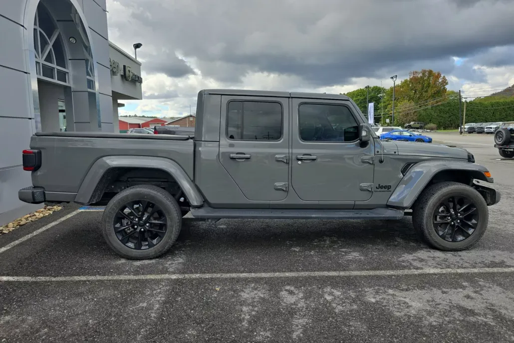 2022 Jeep Gladiator Overland High Altitude photo 1