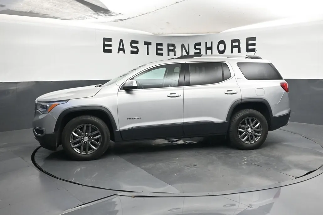 2017 Gmc Acadia SLT photo 1