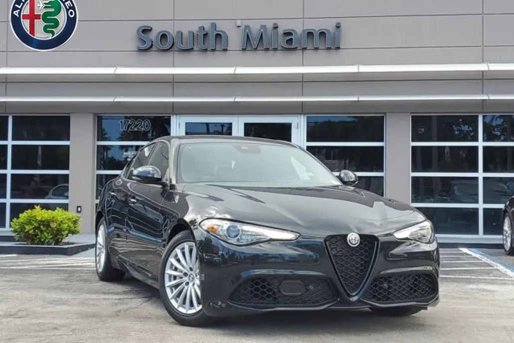 2023 Alfa Romeo Giulia SPRINT photo 1
