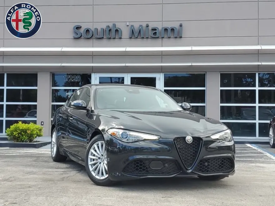 2023 Alfa Romeo Giulia SPRINT photo 1