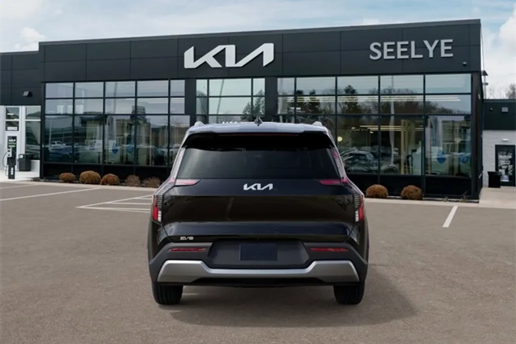 2026 Kia EV9 Wind photo 1