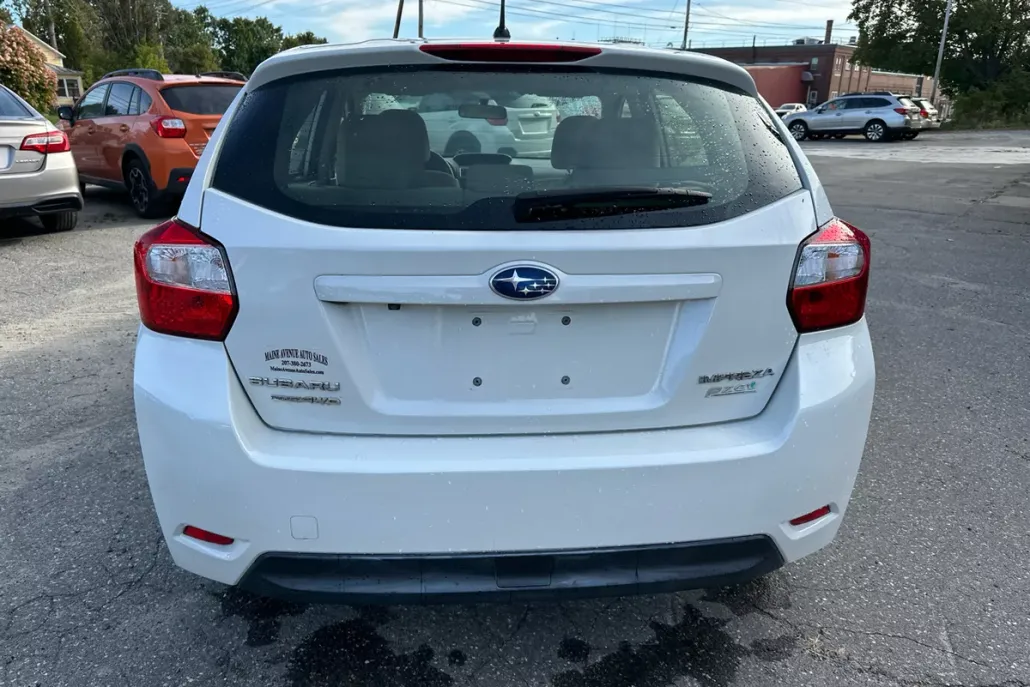 2015 Subaru Impreza 2.0i photo 1