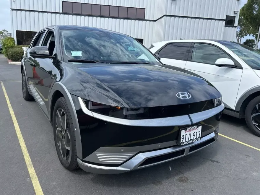 2024 Hyundai Ioniq 5 Limited photo 1