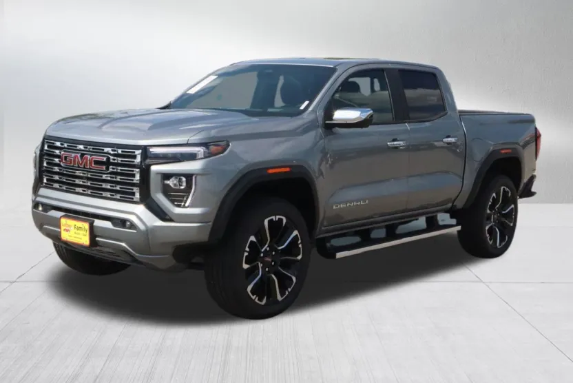 2025 Gmc Canyon Denali photo 1
