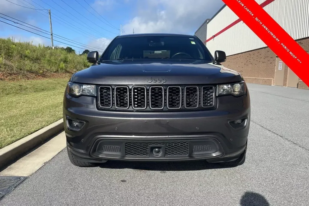 2021 Jeep Grand Cherokee Anniversary Edition photo 1