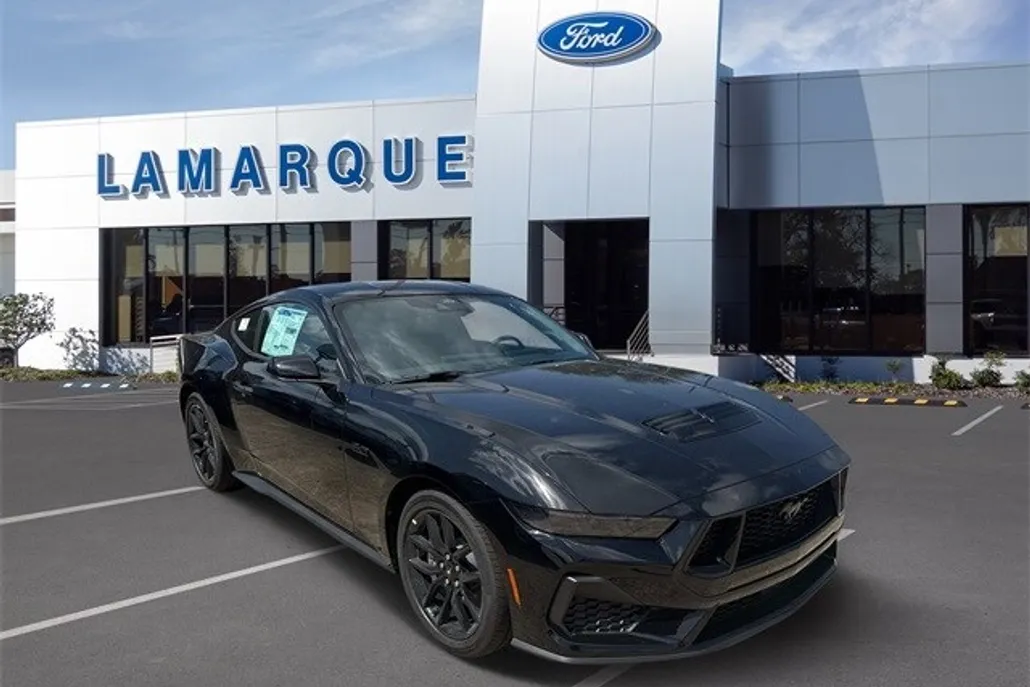 2025 Ford Mustang GT photo 1