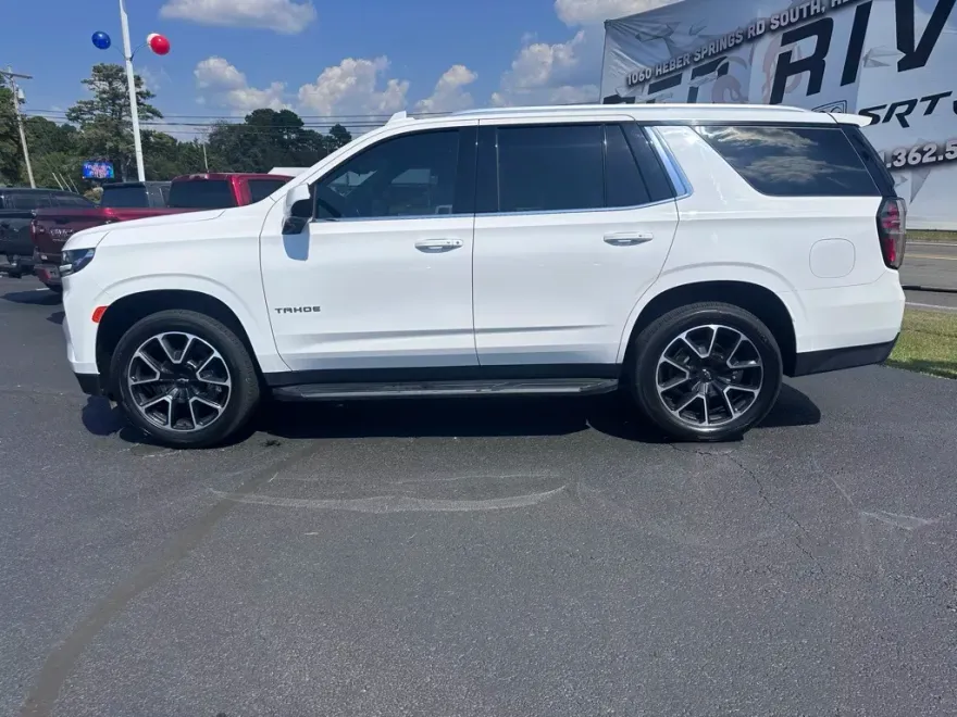 2023 Chevrolet Tahoe LS photo 1