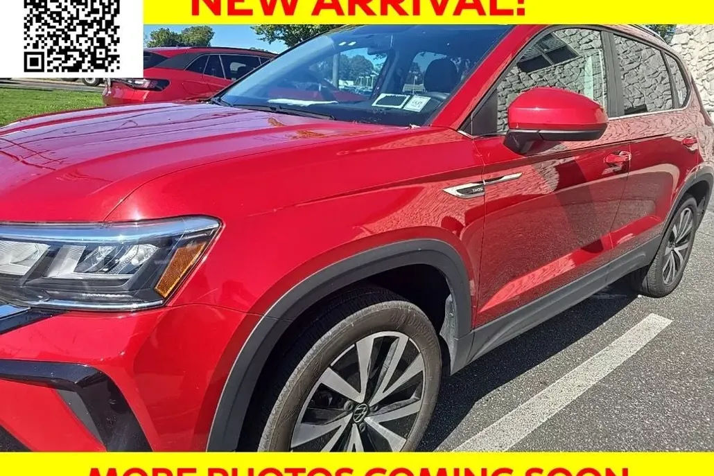 2022 Volkswagen Taos SE photo 1