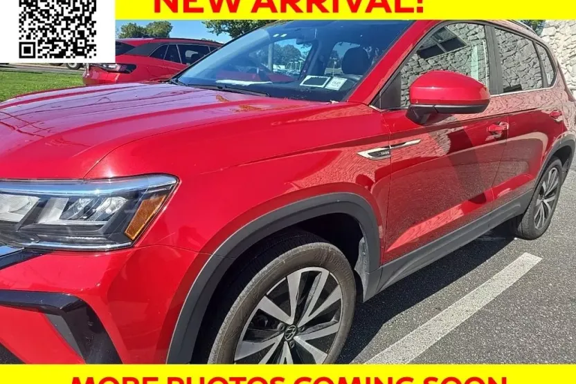 2022 Volkswagen Taos SE photo 1