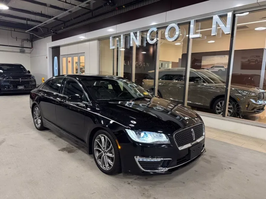 2019 Lincoln MKZ Reserve photo 1