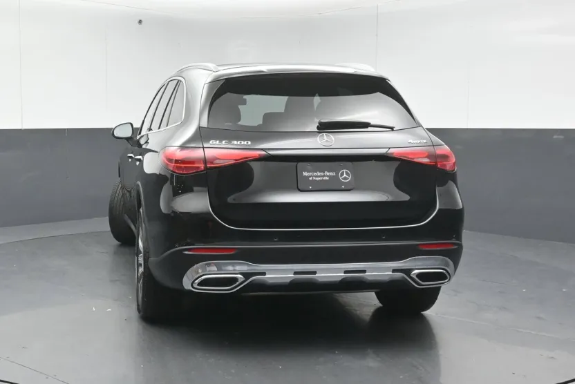 2025 Mercedes Benz GLC 300 4MATIC photo 1