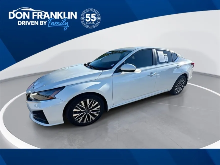 2023 Nissan Altima 2.5 SV photo 1