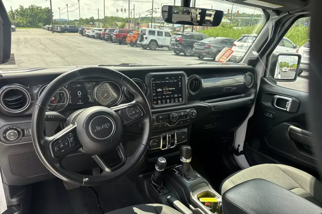 2022 Jeep Gladiator Altitude photo 1