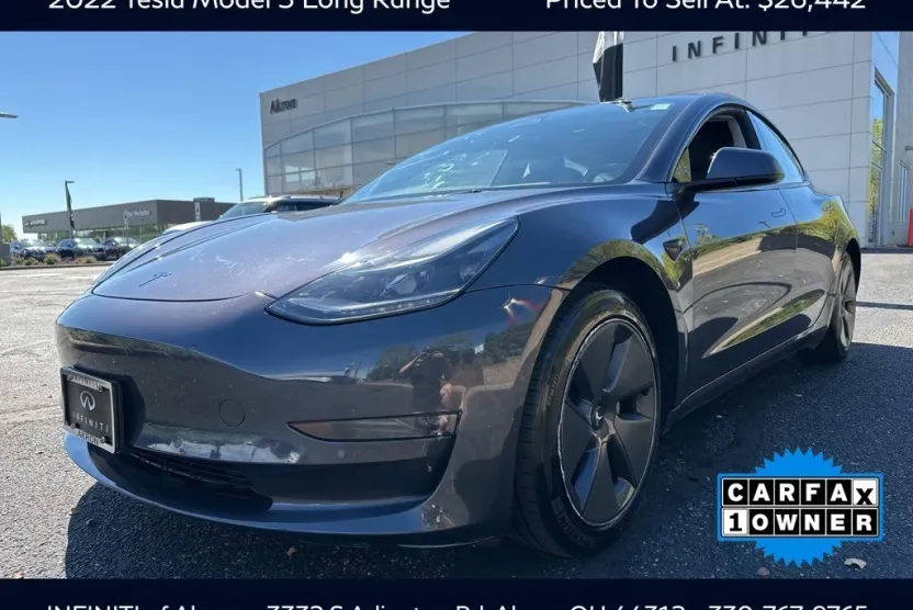 2022 Tesla Model 3 Long Range photo 1