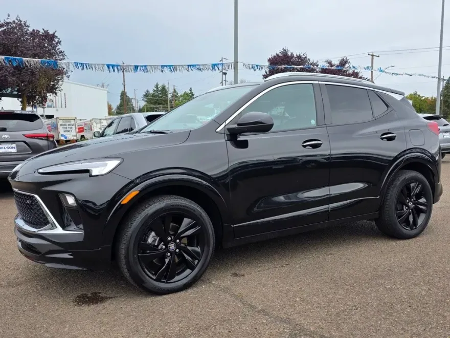 2024 Buick Encore GX Sport Touring photo 1