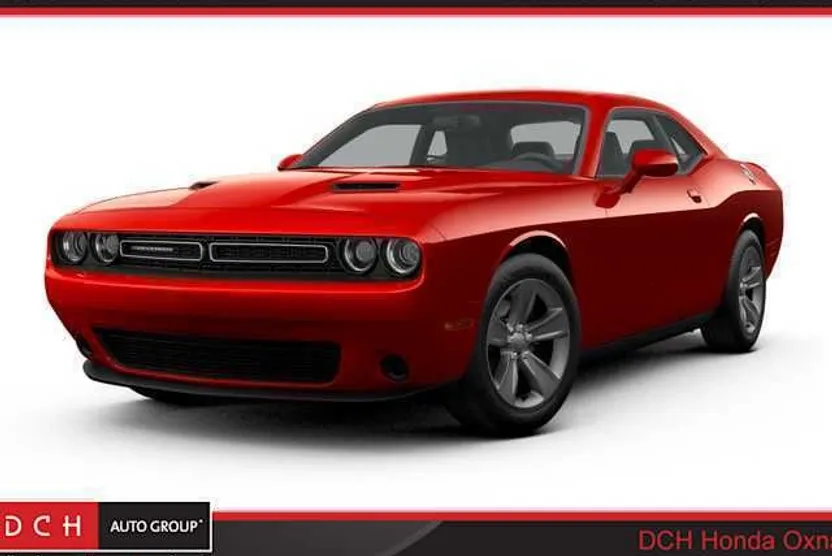 2021 Dodge Challenger SXT photo 1
