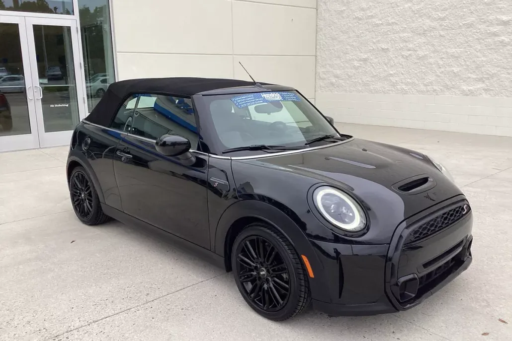 2022 Mini Cooper Convertible S photo 1