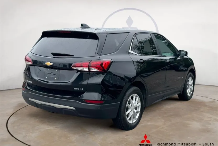 2023 Chevrolet Equinox LT photo 1