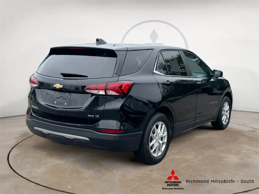 2023 Chevrolet Equinox LT photo 1