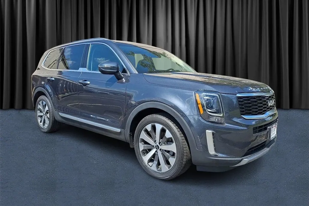 2022 Kia Telluride S photo 1