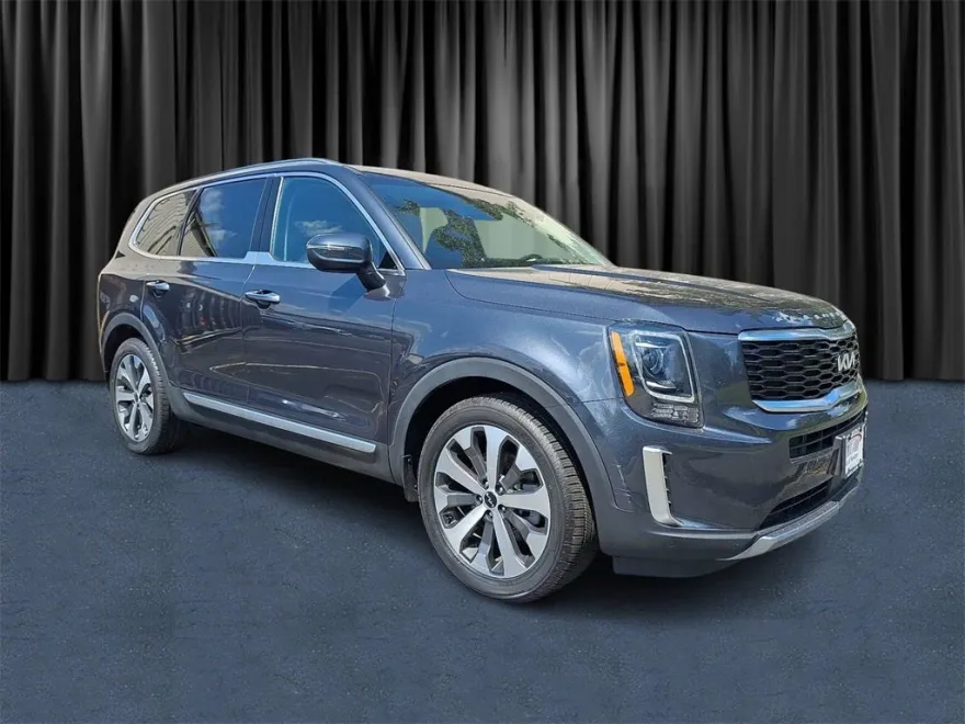 2022 Kia Telluride S photo 1
