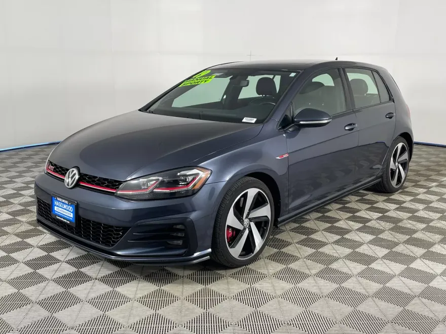 2019 Volkswagen Golf GTI photo 1