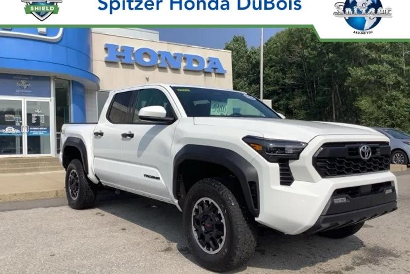 2024 Toyota Tacoma TRD Off-Road photo 1