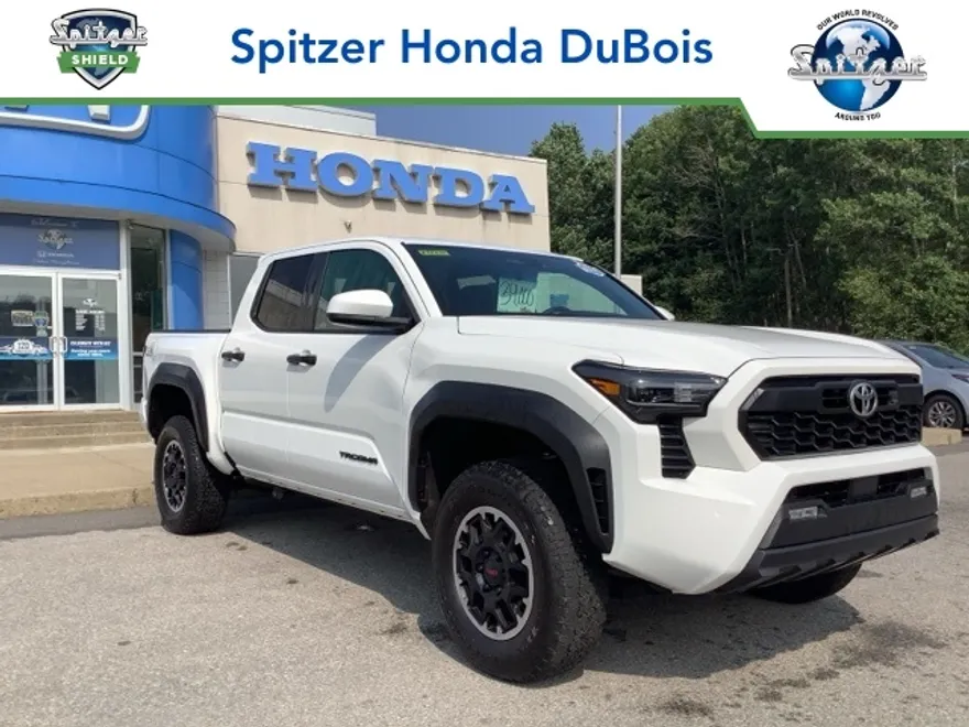 2024 Toyota Tacoma TRD Off-Road photo 1