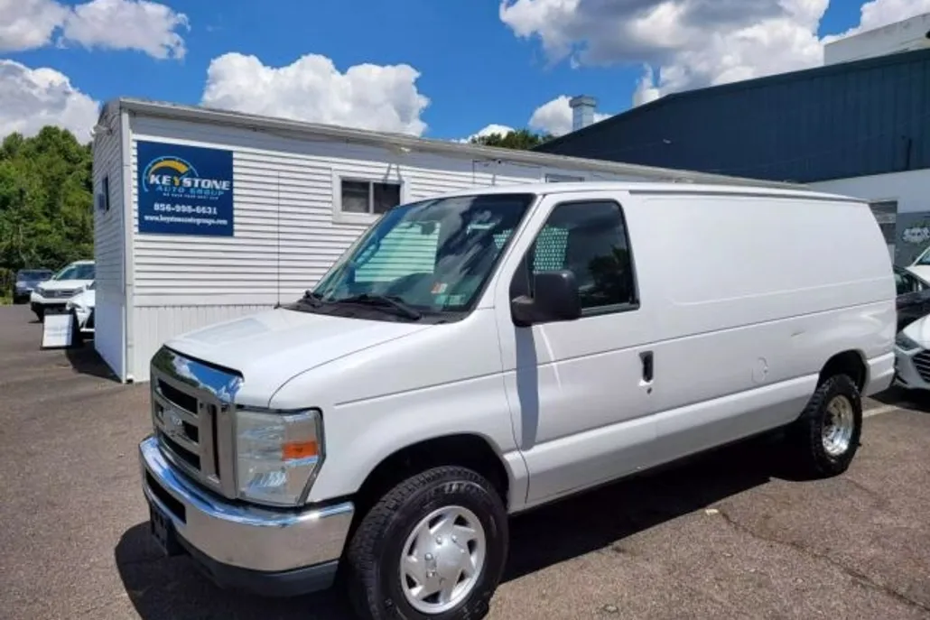 2014 Ford E-250 photo 1