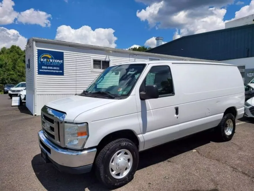 2014 Ford E-250 photo 1