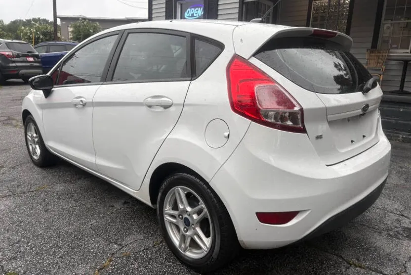 2019 Ford Fiesta SE photo 1