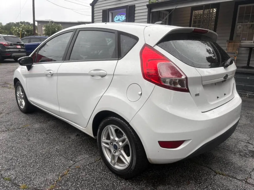 2019 Ford Fiesta SE photo 1