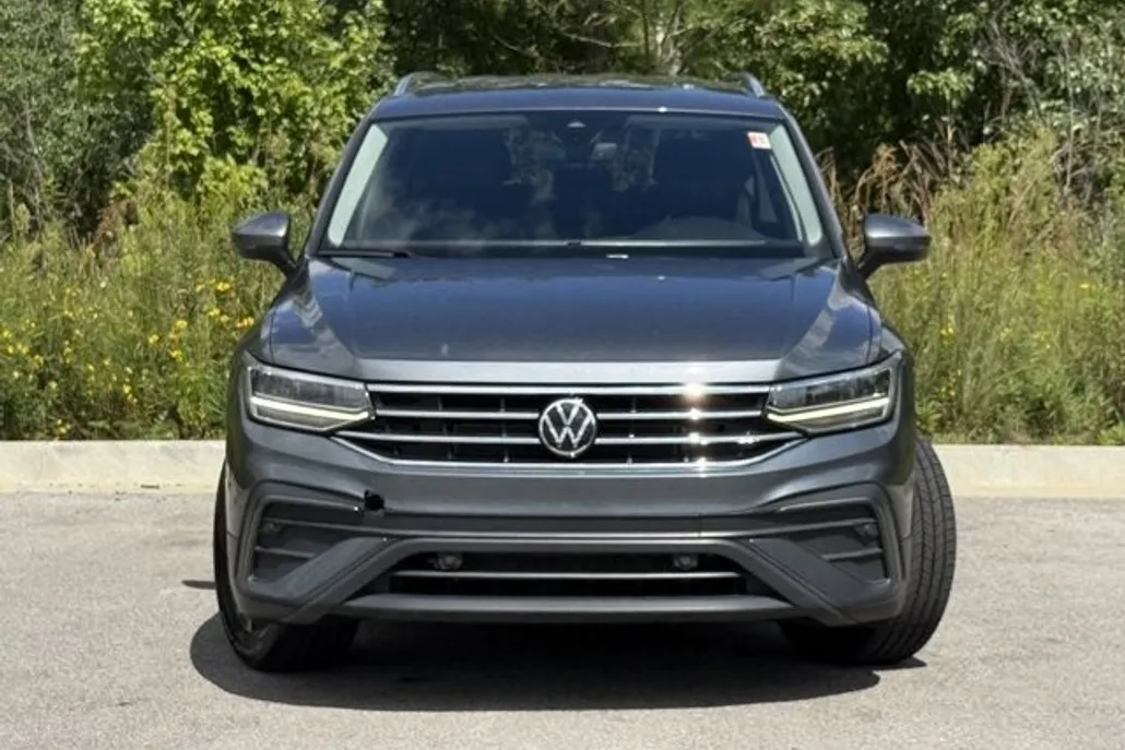 2024 Volkswagen Tiguan SE Wolfsburg Edition photo 1