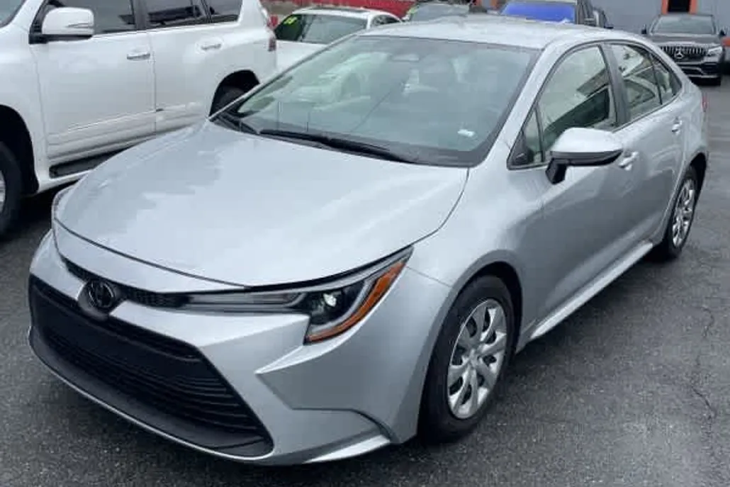 2023 Toyota Corolla SE XLE photo 1