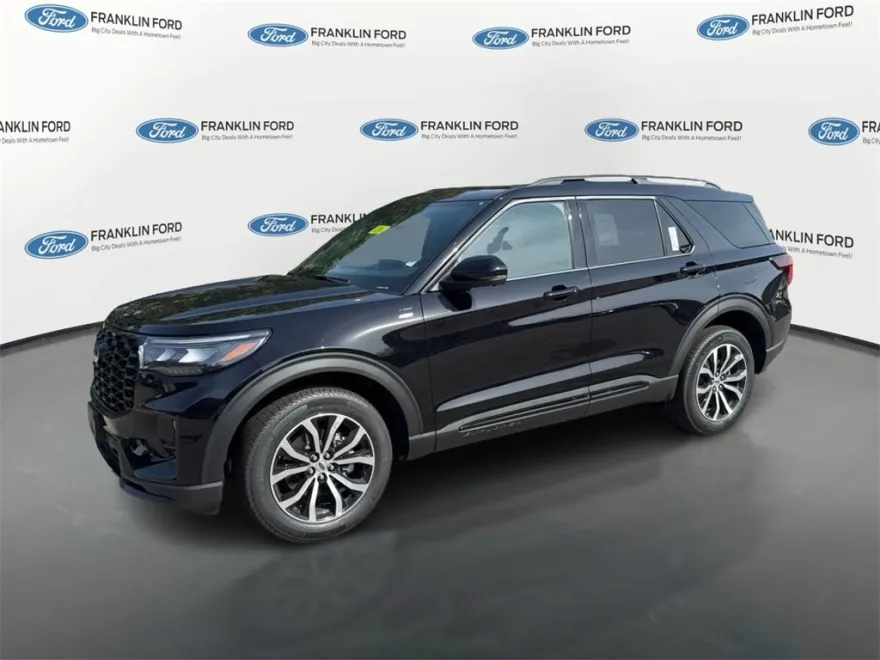 2025 Ford Explorer ST-Line photo 1