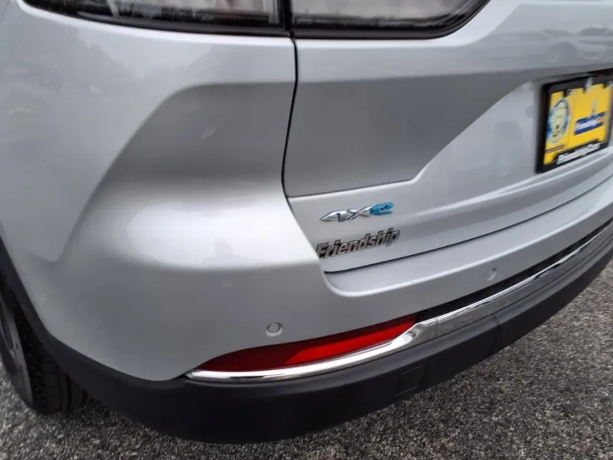 2023 Jeep Cherokee 4xe photo 1