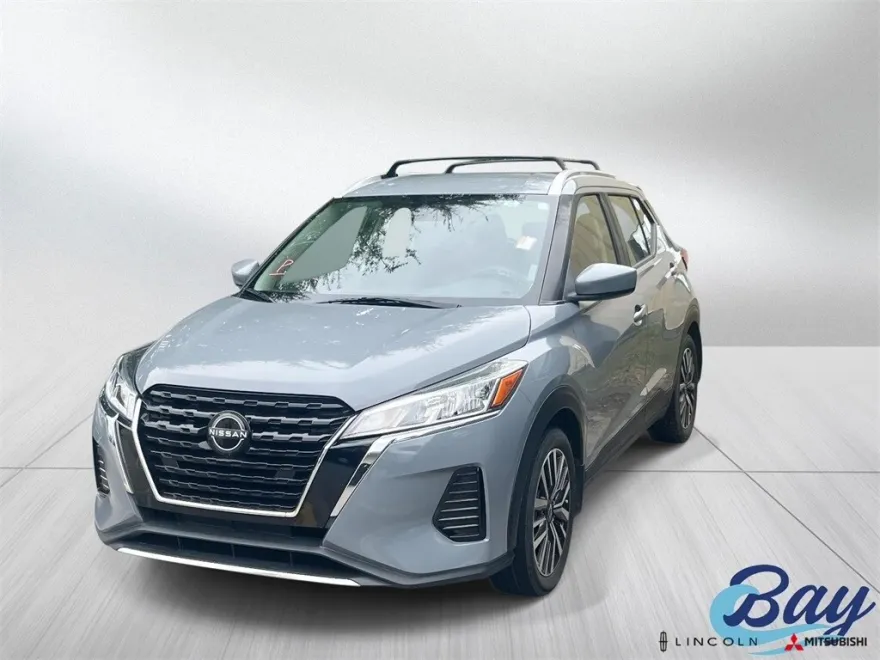 2022 Nissan Kicks SV photo 1