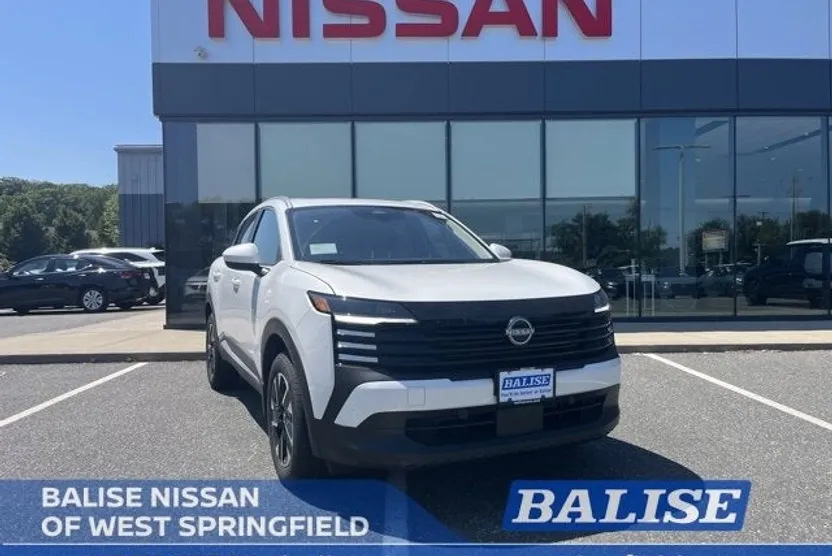 2025 Nissan Kicks SV photo 1