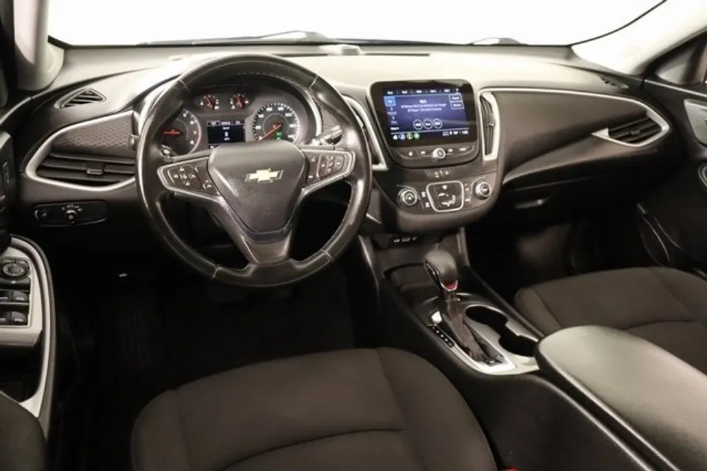 2024 Chevrolet Malibu RS photo 1