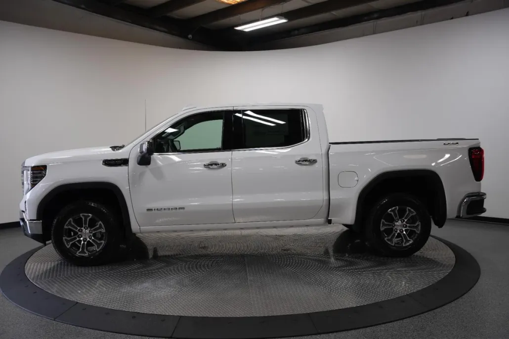 2026 Gmc Sierra 1500 SLT photo 1