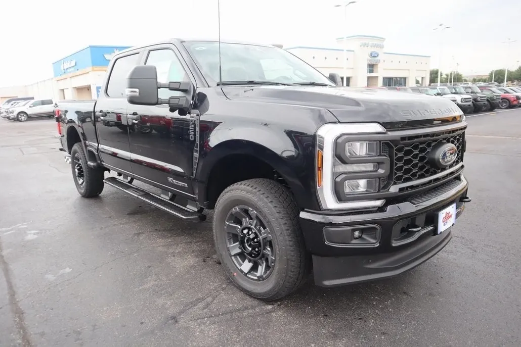 2025 Ford F-250 XL photo 1