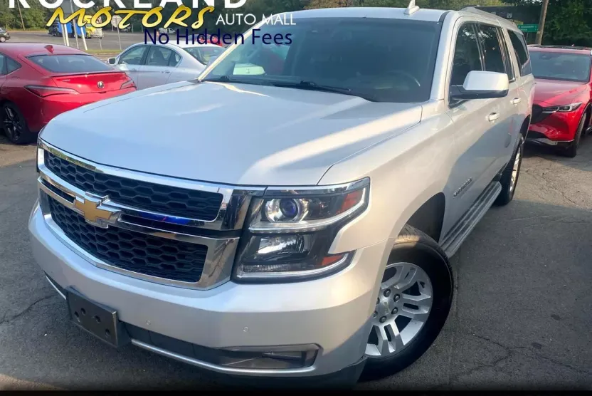 2016 Chevrolet Suburban 1500 LT photo 1