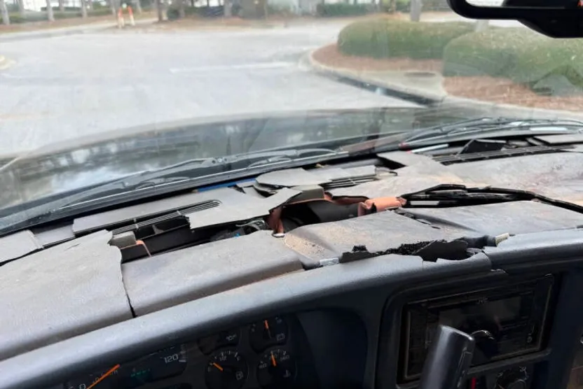 2004 Chevrolet Silverado 1500 LS photo 1
