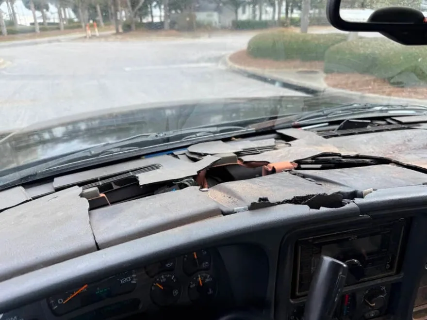 2004 Chevrolet Silverado 1500 LS photo 1